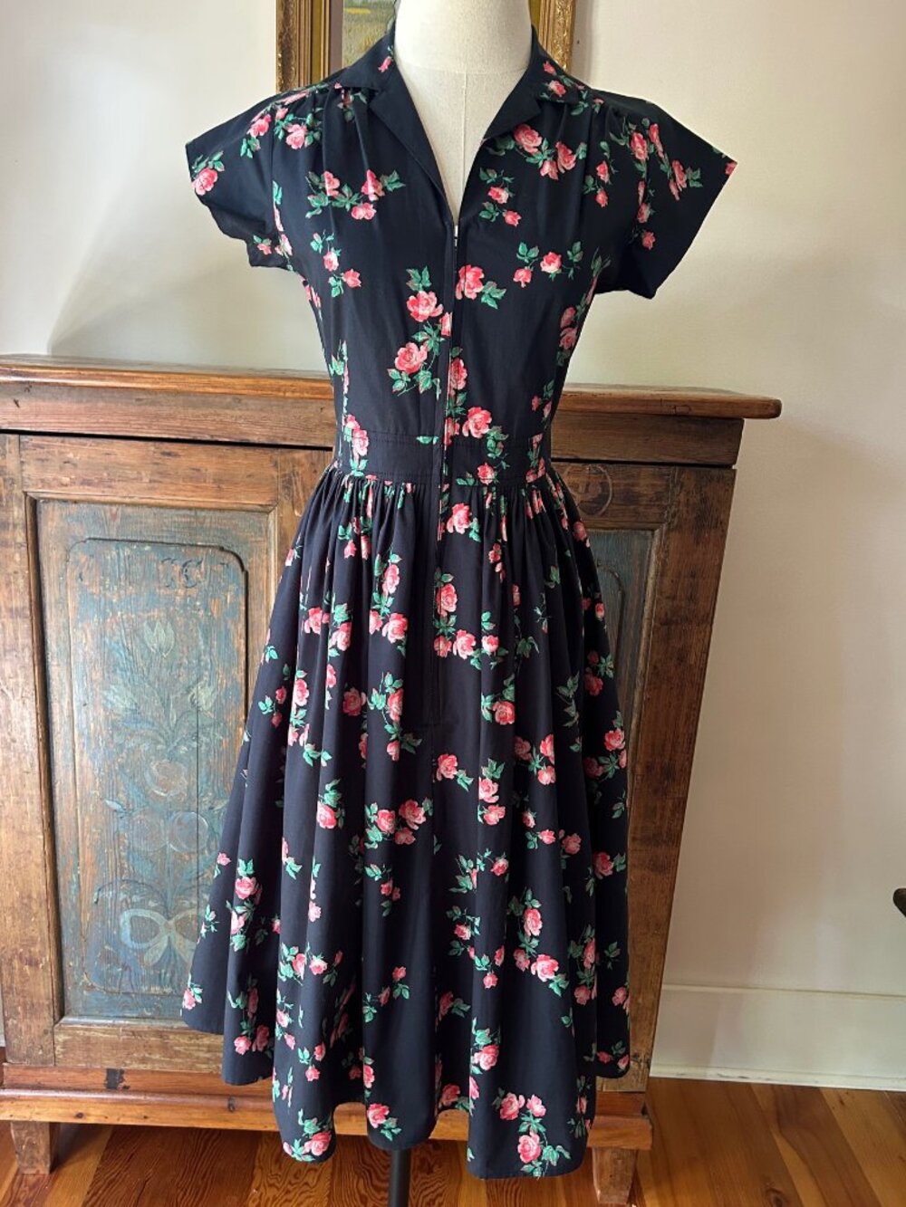 Bernie Dexter Red Roses Kelly Dress
